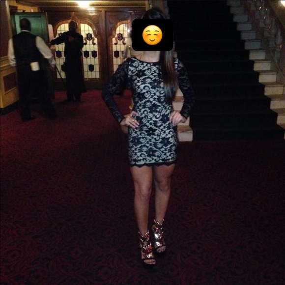 Black dress with beaded back necklace - Picture 2 of 4